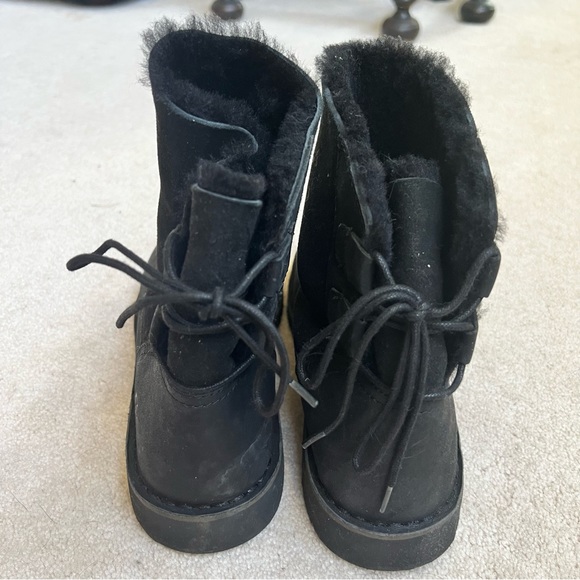 Ugg Black Lace Up Boots Size 9 - Picture 3 of 4